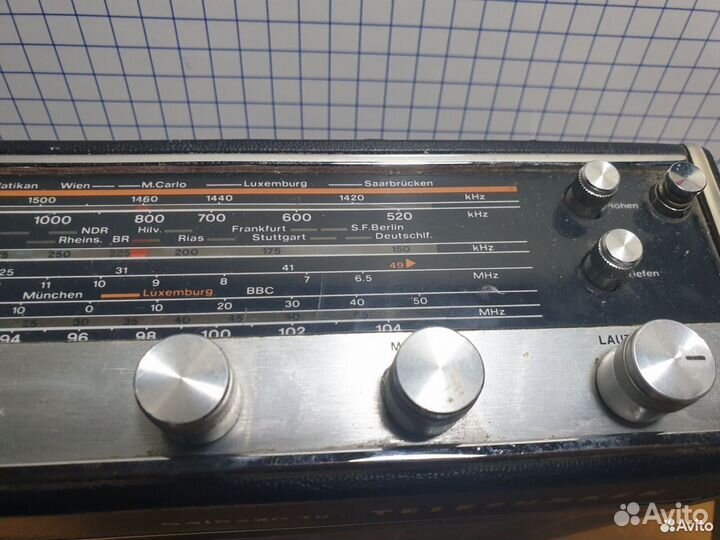 Приёмник Telefunken Bajazzo TS 301