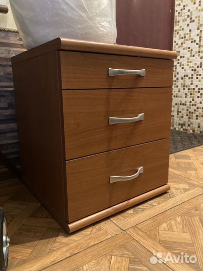 Тумба прикроватная бу