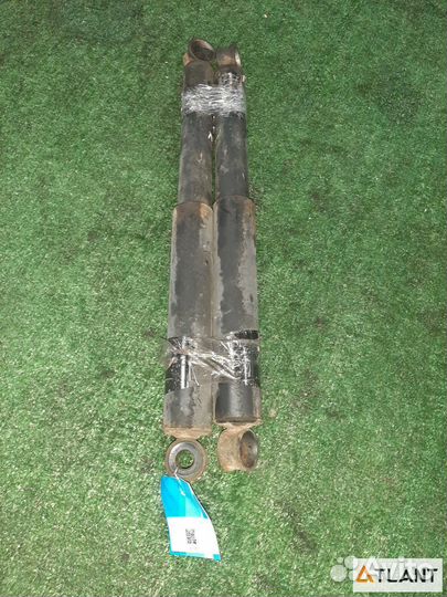 Амортизатор задний левый nissan atlas