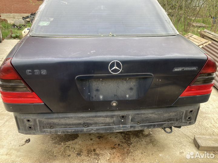 Крышка багажника Mercedes 202 дорест