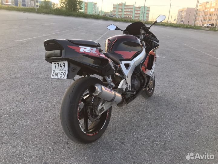 Honda CBR 900RR Fireblade