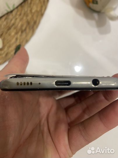 Samsung Galaxy A30, 3/32 ГБ