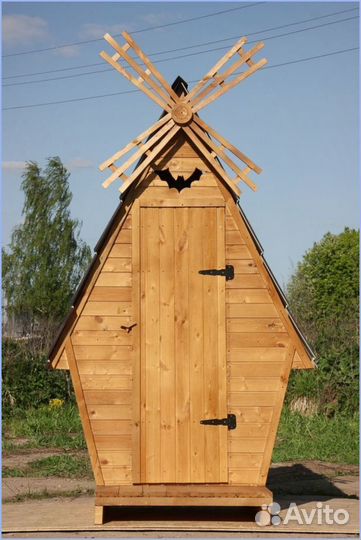 Уличный туалет с декором OMS