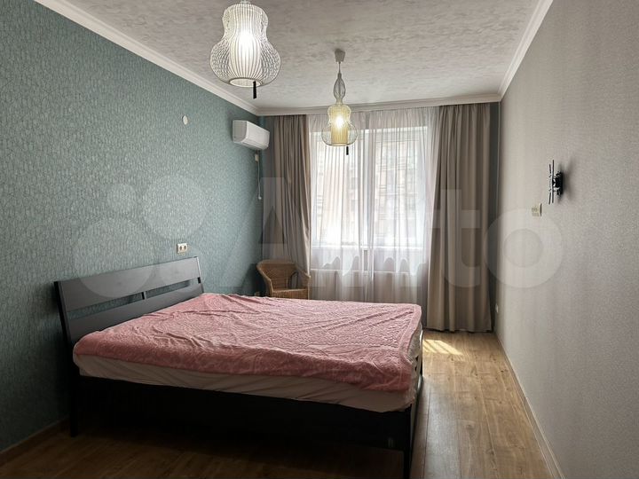 2-к. квартира, 67 м², 3/6 эт.