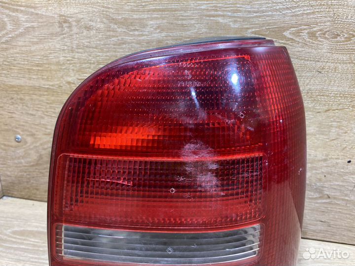 Фонарь задний правый Audi A4 B5 Avant Арт. 110309