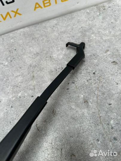 Стеклоочиститель передний левый Mercedes-Benz E250