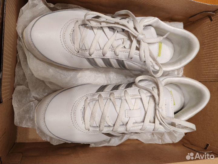 Кроссовки женские кожаные 37 размер Аdidas