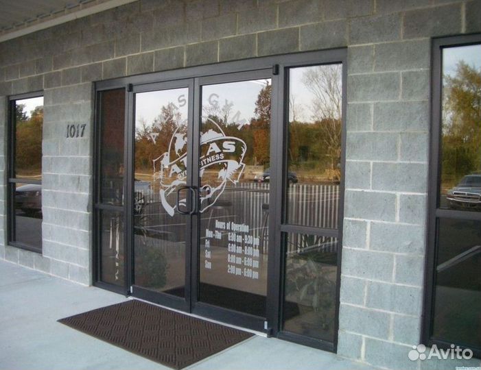 Пластиковые двери с монтажом. Входная группа