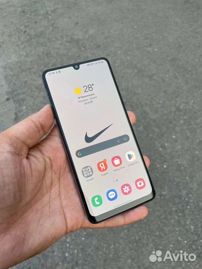 Мобильные телефоны