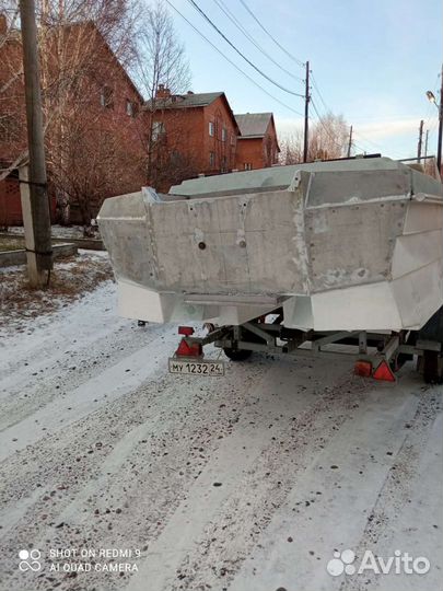 Катер Орлан с водомётным тонелем