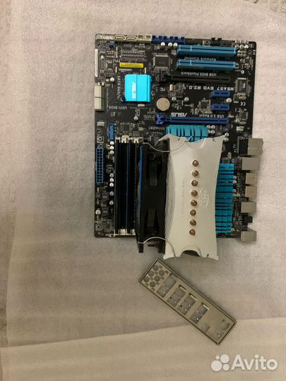 Материнская плата с процессором