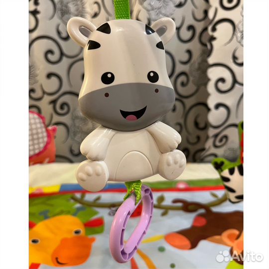 Развивающий коврик Huggeland «Веселая полянка»