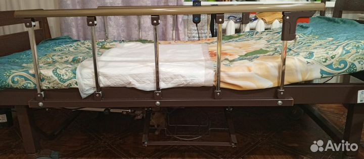 Кровать для лежачих больных с туалетом