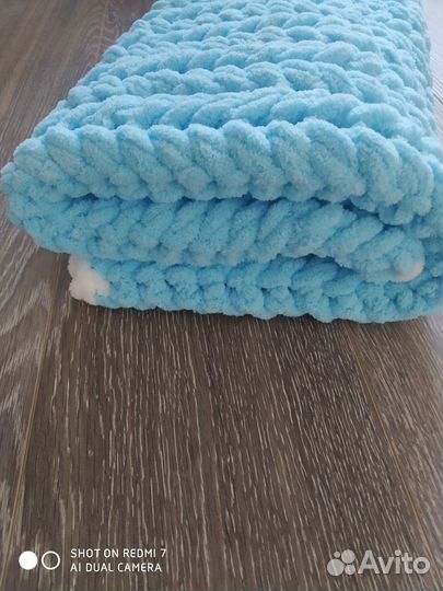 Пушистый плед ручной работы для ребенка