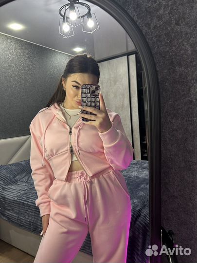 Спортивный костюм женский