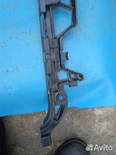 Кронштейн бампера Land Rover range rover sport L3