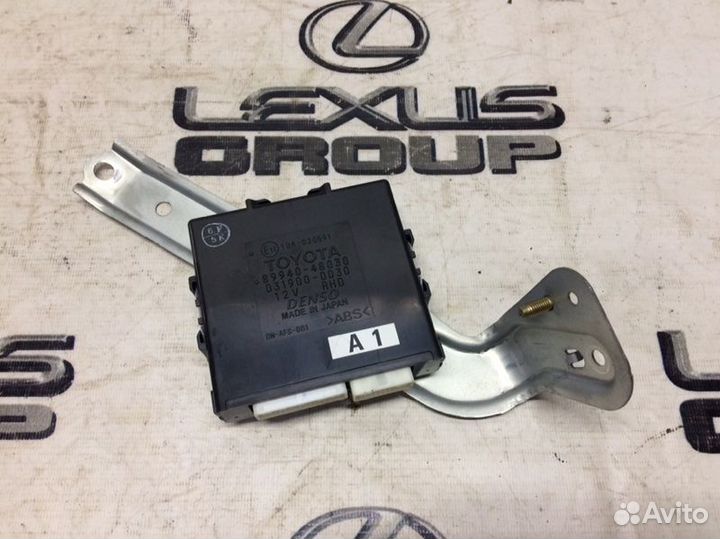 Блок управления фарами Lexus RX300