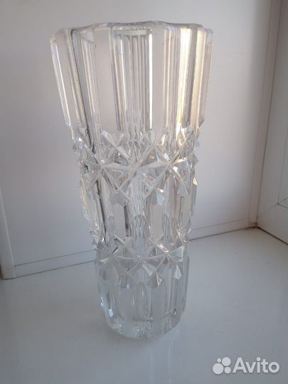 Ваза для цветов хрустальная