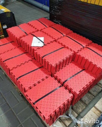 Модульная плитка пвх в спорт зал