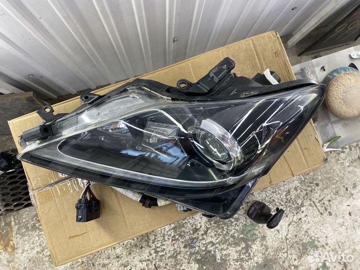 Фара передняя левая Lexus IS 250 2005-2013