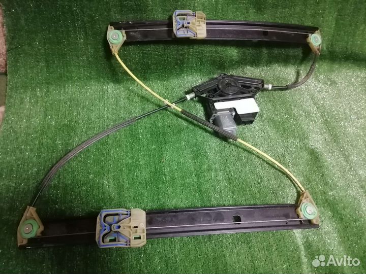 Стеклоподъемник передний правый Skoda Octavia A7