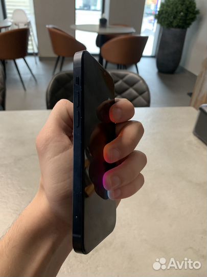 iPhone 12, 64 ГБ