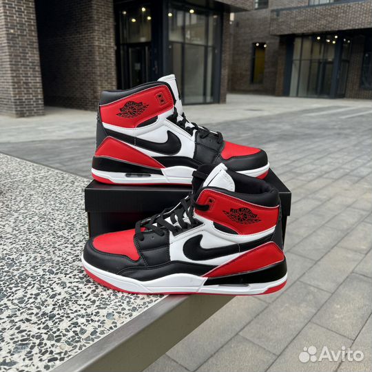 Кроссовки Nike air jordan 1