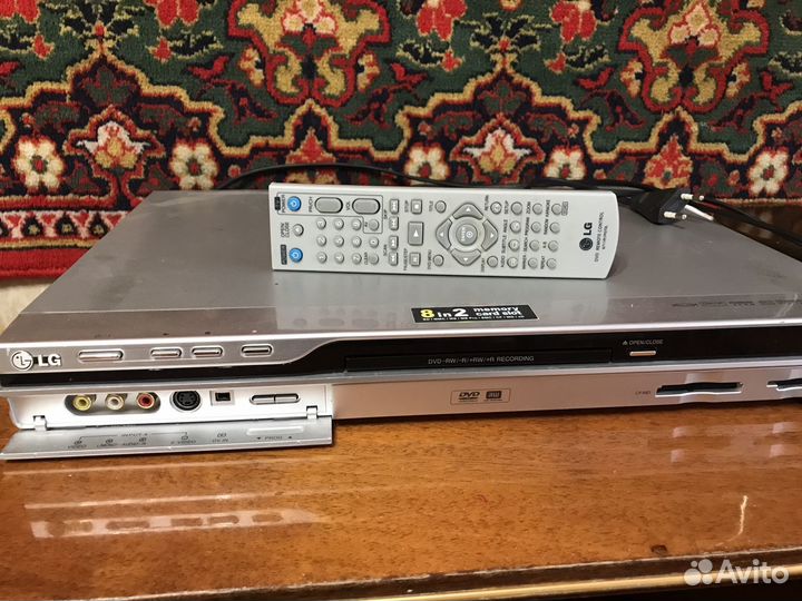 DVD-Рекордер LG DR 588X