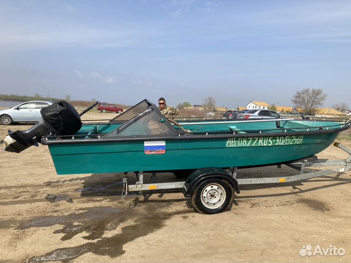 Продам лодку с мотором
