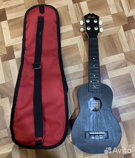 Укулеле сопрано с чехлом
