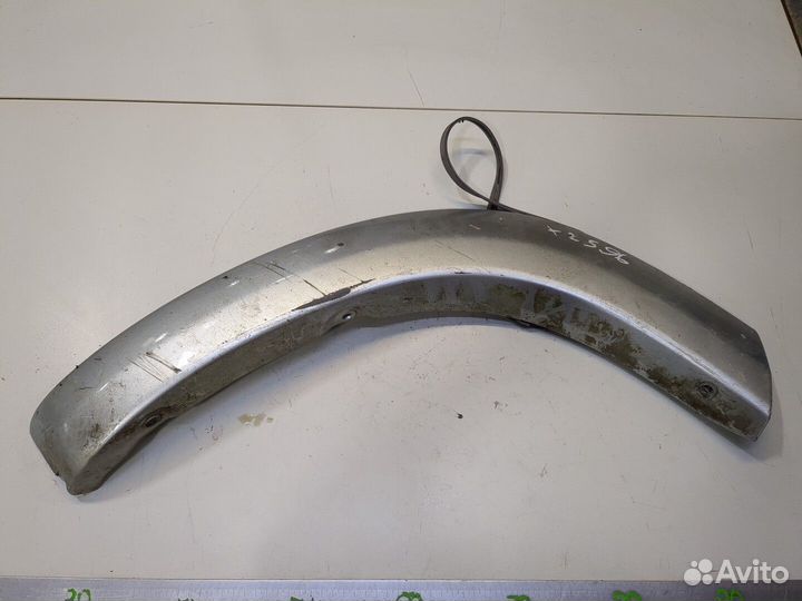 Молдинг крыла Toyota RAV 4, 2004