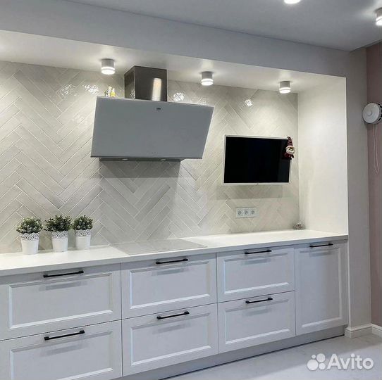 Кухня Белая угловая на заказ