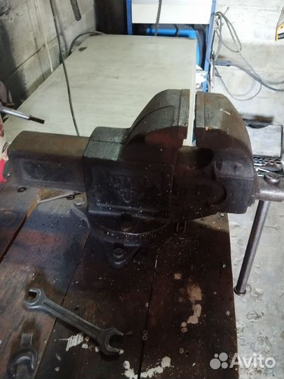 Тиски слесарные СССР