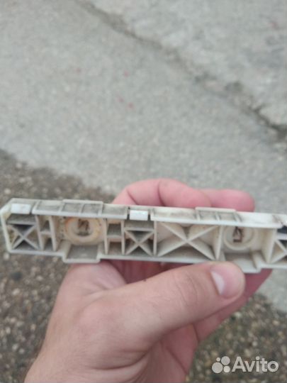 Кронштейн переднего бампера mitsubishi lancer 10