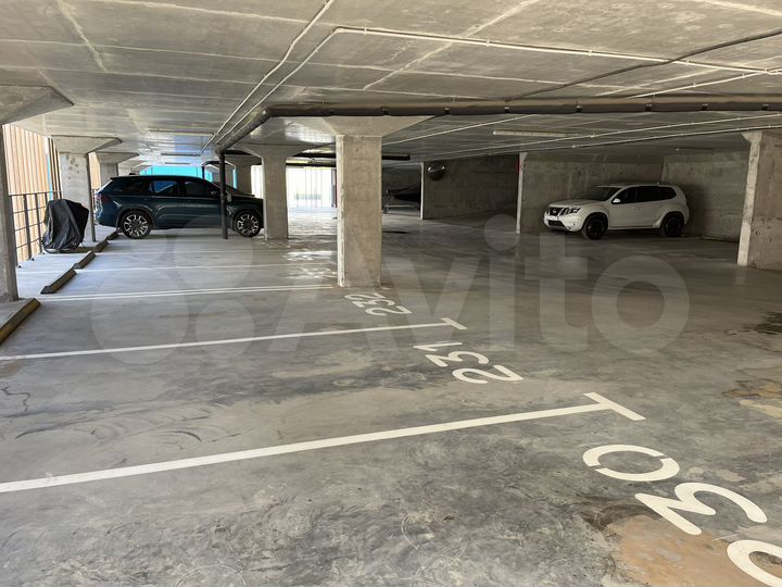 Машиноместо, 14 м²
