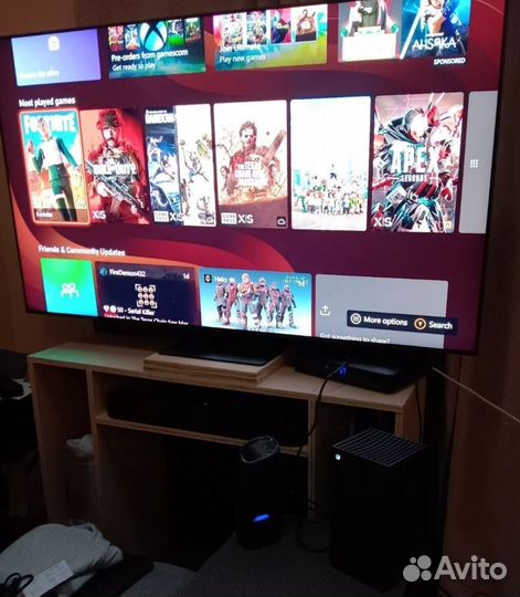 Продам Xbox series x в отличном состоянии