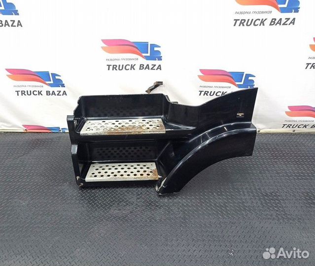 9436663801 Корпус подножек левый