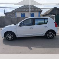 Dacia Sandero 1.4 MT, 2009, 150 000 км, с пробегом, цена 655 000 руб.