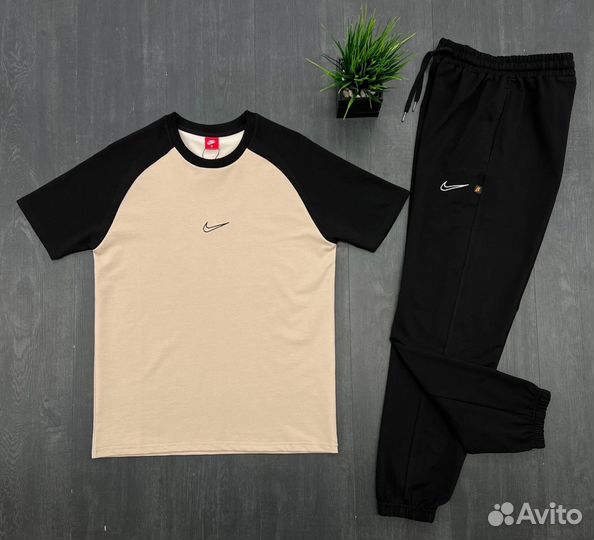 Костюм Nike