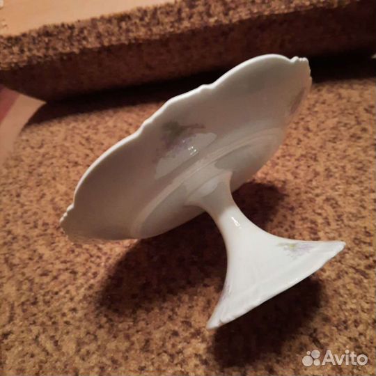 Фруктовница на ножке М.С. Кузнецов, 19 век