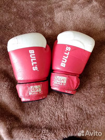 Боксерские перчатки
