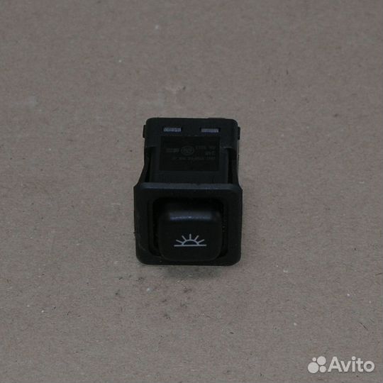 Выключатель кнопочный освещения салона 24V (4 конт