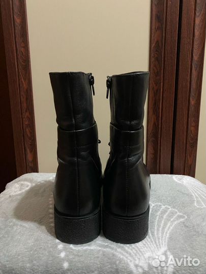 Ботинки женские