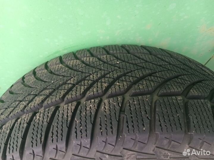 Goodyear UltraGrip Ice 2 235/55 R18 T