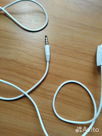 Наушники Samsung проводные год выпуска 2014
