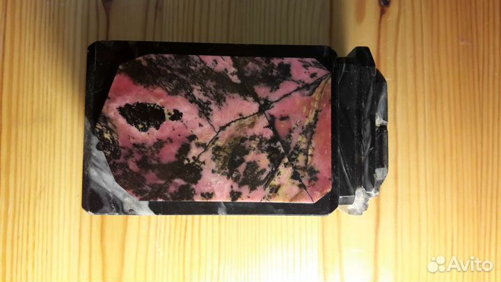 Карандашница с родонитом