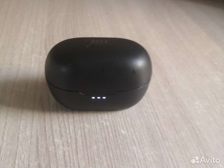 Беспроводные наушники jbl