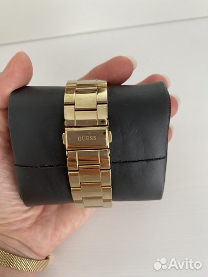 Guess часы