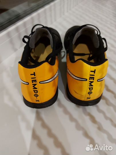 Футзалки nike