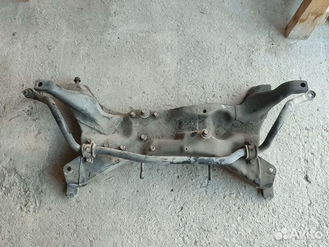 Подрамник lancer 9 ланцер 9